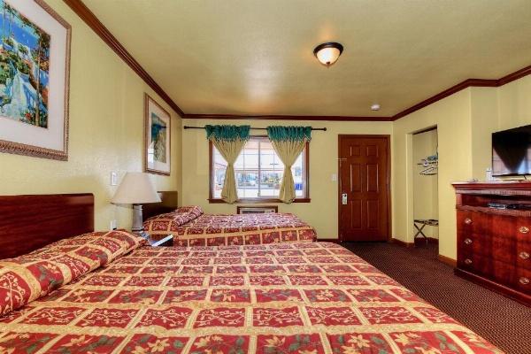 Bayside Inn image 24